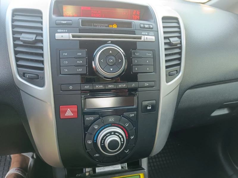 Kia Venga, снимка 5 - Автомобили и джипове - 53499026