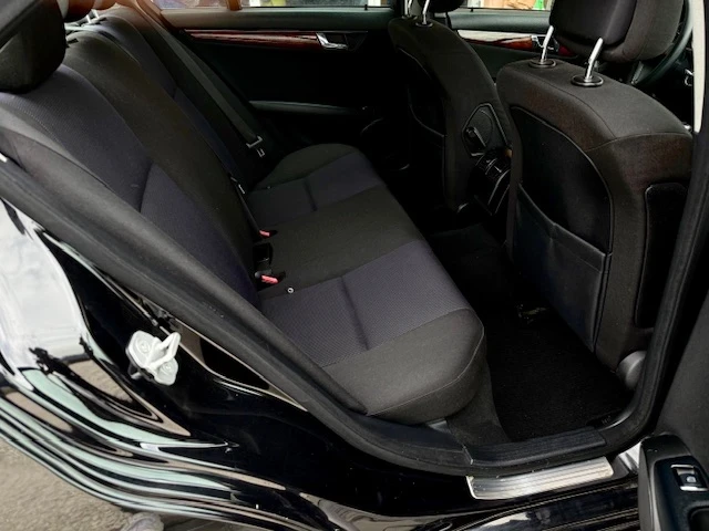 Mercedes-Benz C 200 KOMPRESSOR-TUV-РЕАЛНИ КМ-СЕРВИЗНА ИСТОРИЯ | Mobile.bg — изображение 12