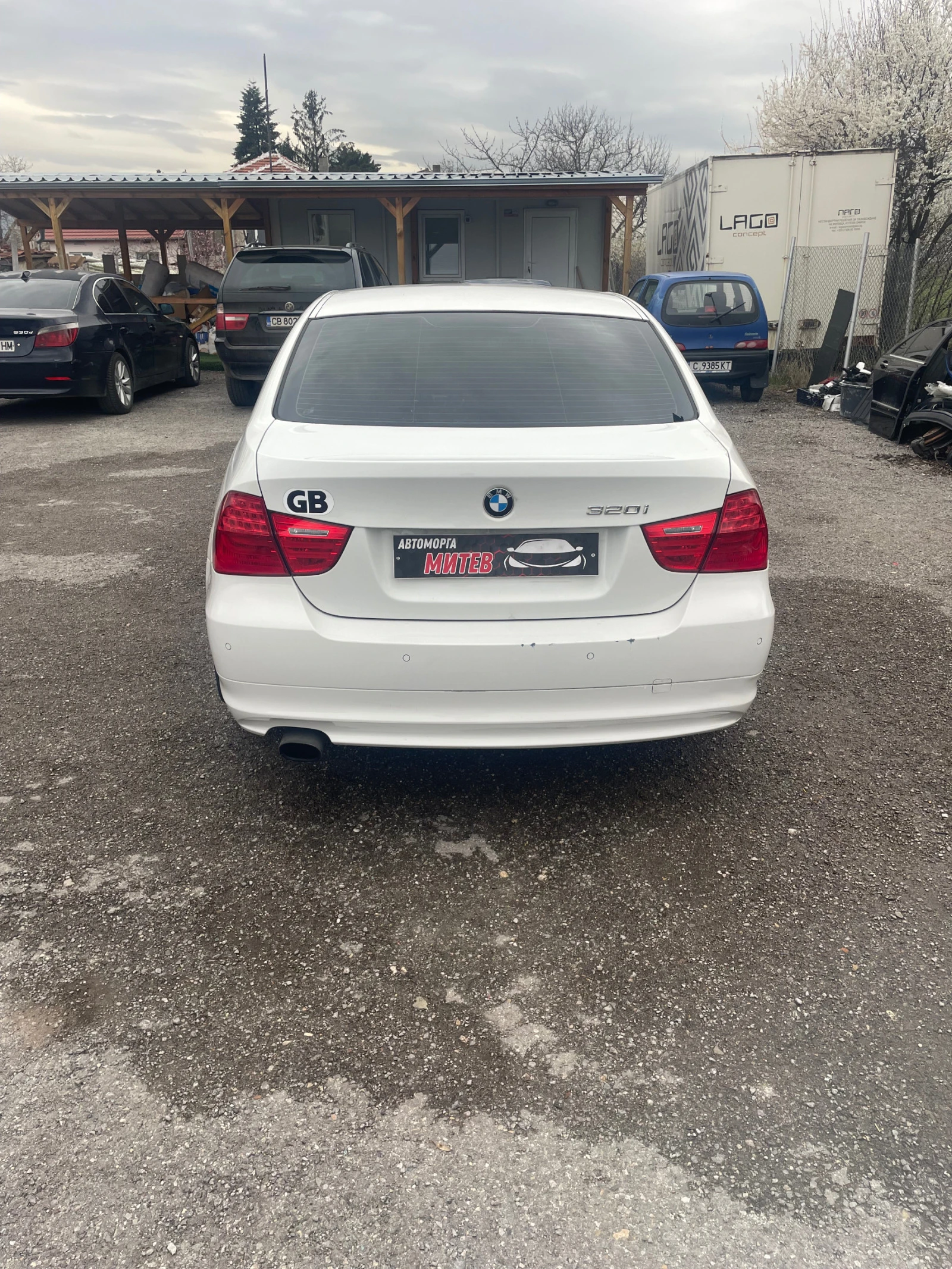 BMW 320  - изображение 4