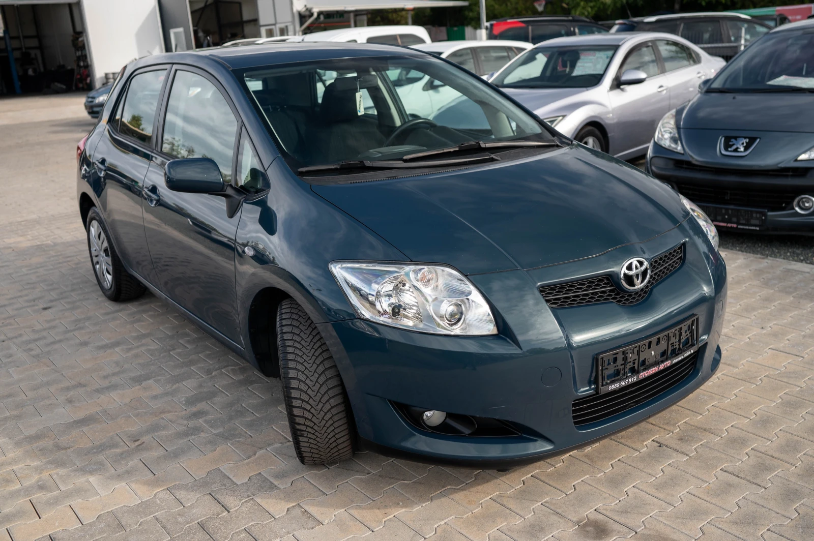 Toyota Auris 1.6* 124кс* бензин - изображение 6