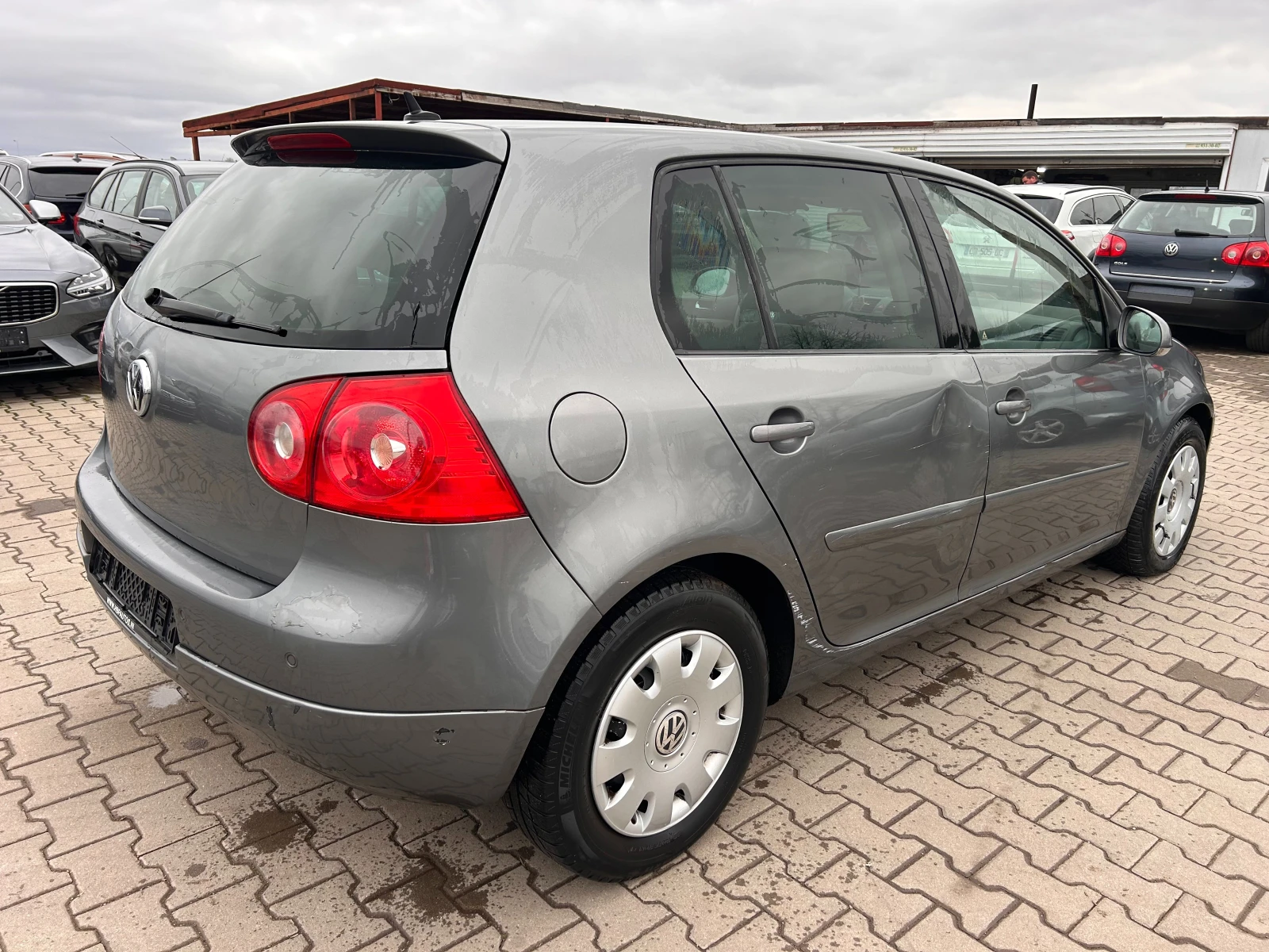 VW Golf 2.0TDI AVTOMAT/NAVI/KOJA EURO 4 - изображение 6