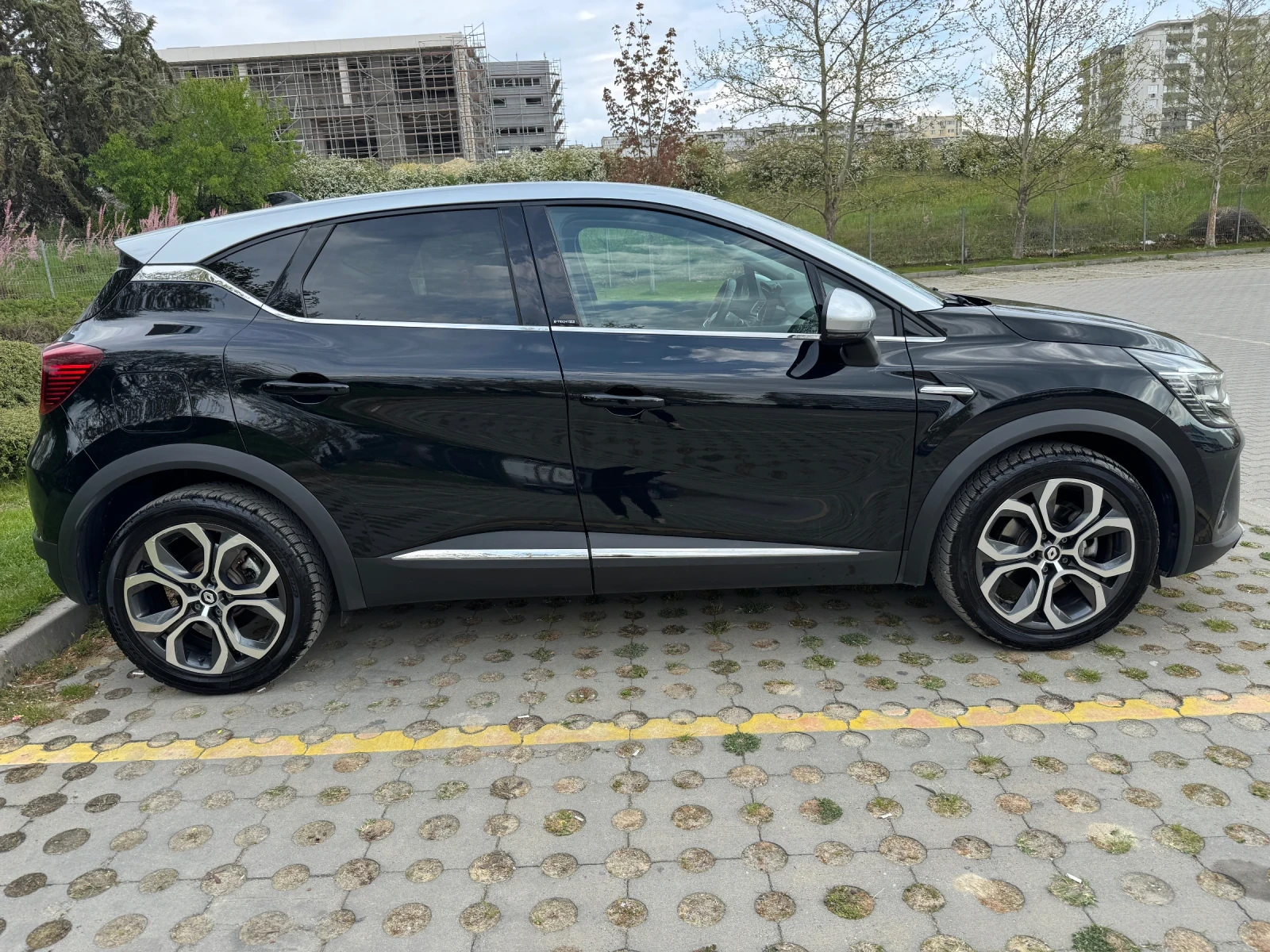 Renault Captur Plug-in Hybrid - изображение 4