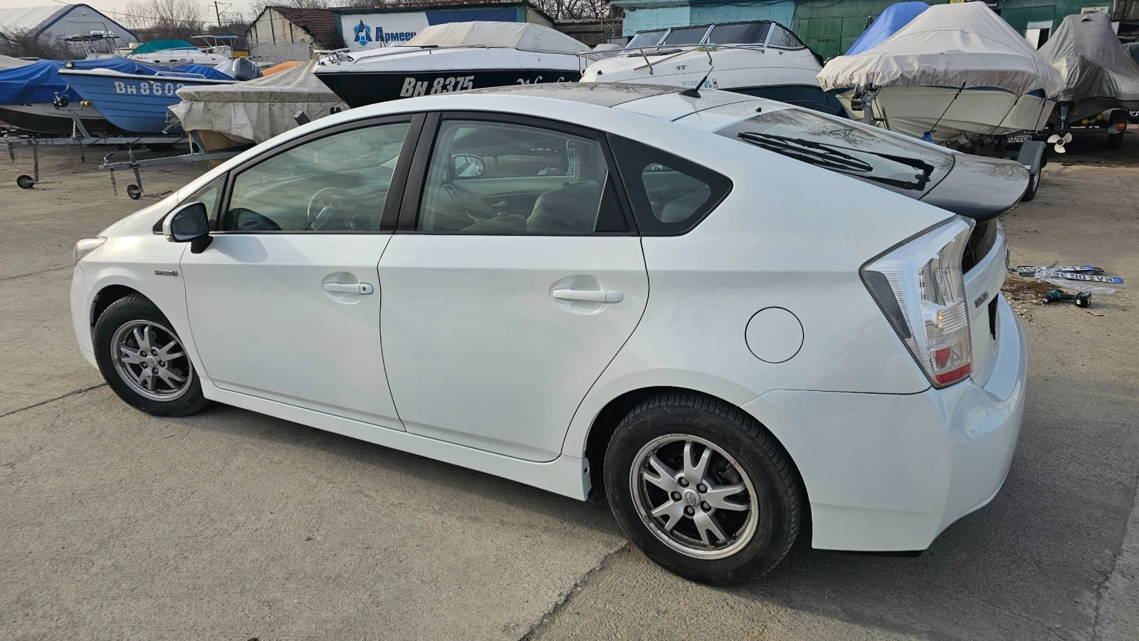 Toyota Prius 1.8 hybrid FullExtri - изображение 4