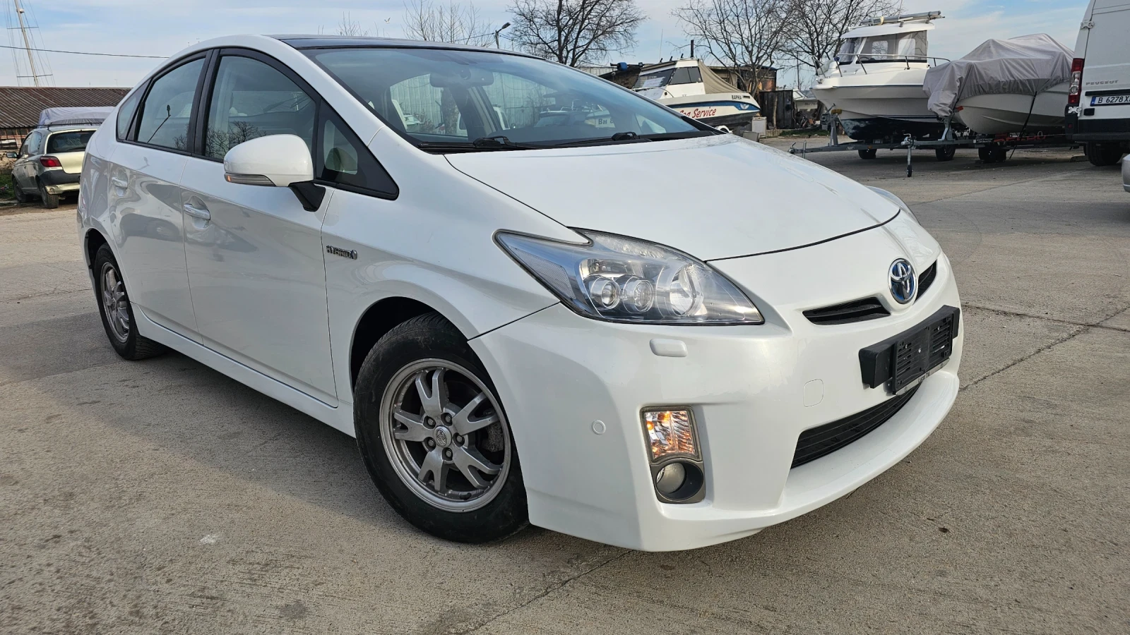 Toyota Prius 1.8 hybrid FullExtri - изображение 2