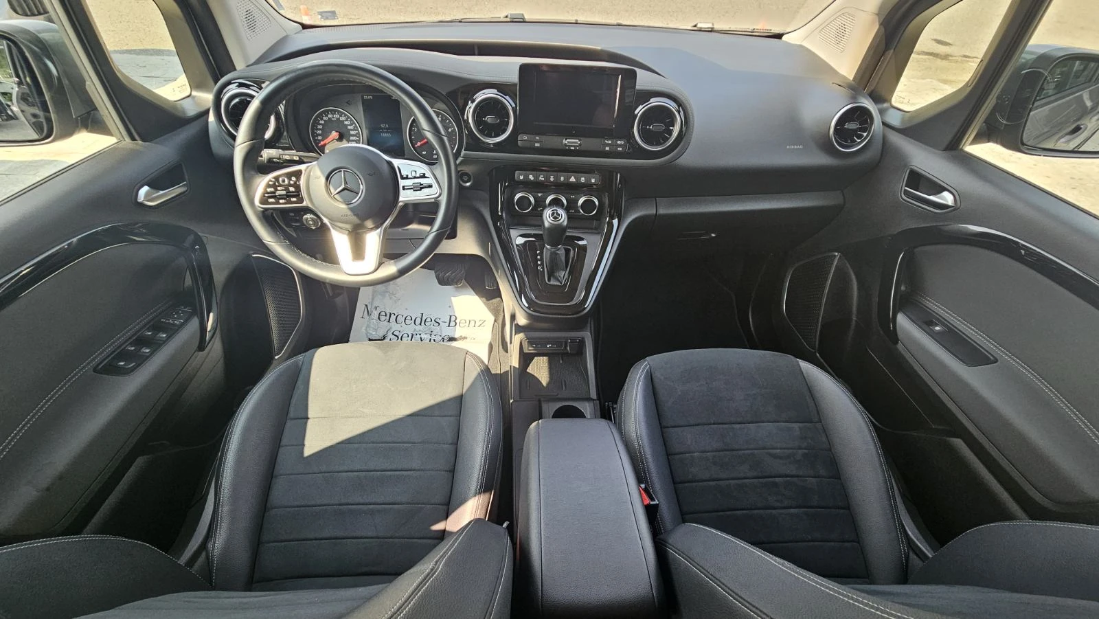Mercedes-Benz T-класа 180d - изображение 10