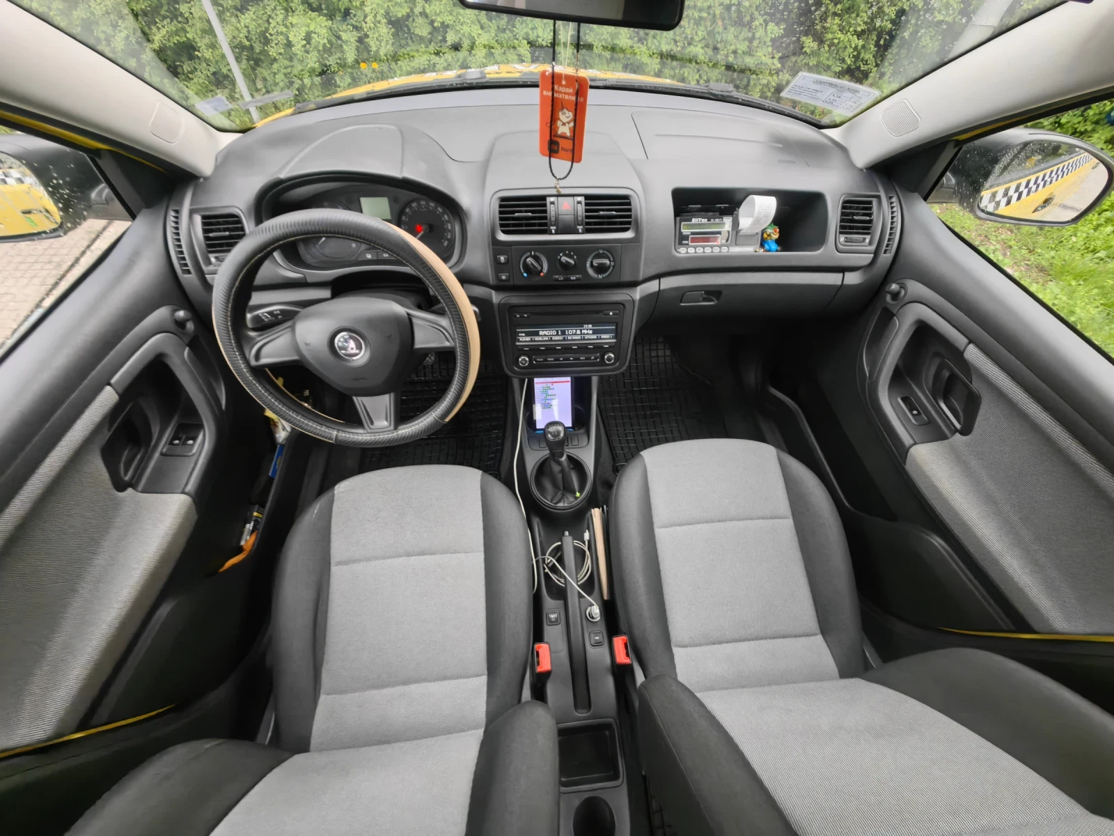 Skoda Fabia 1.2 бензин - газ, Климатик, Работещо такси  - изображение 10