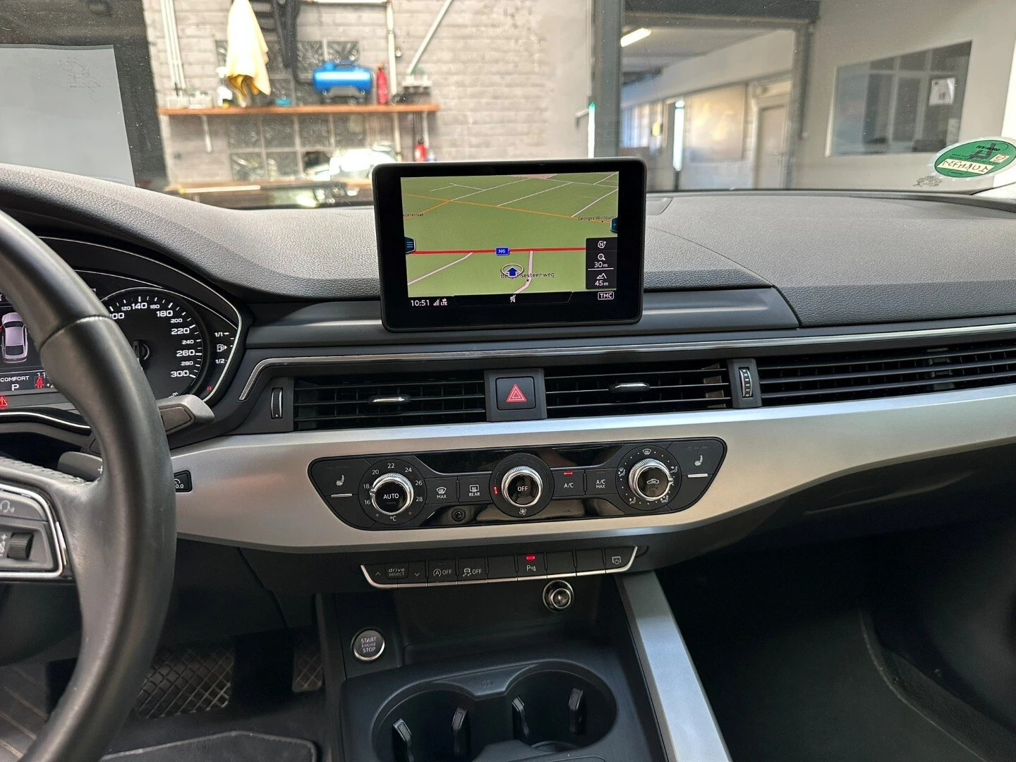 Audi A5 2.0 - изображение 8