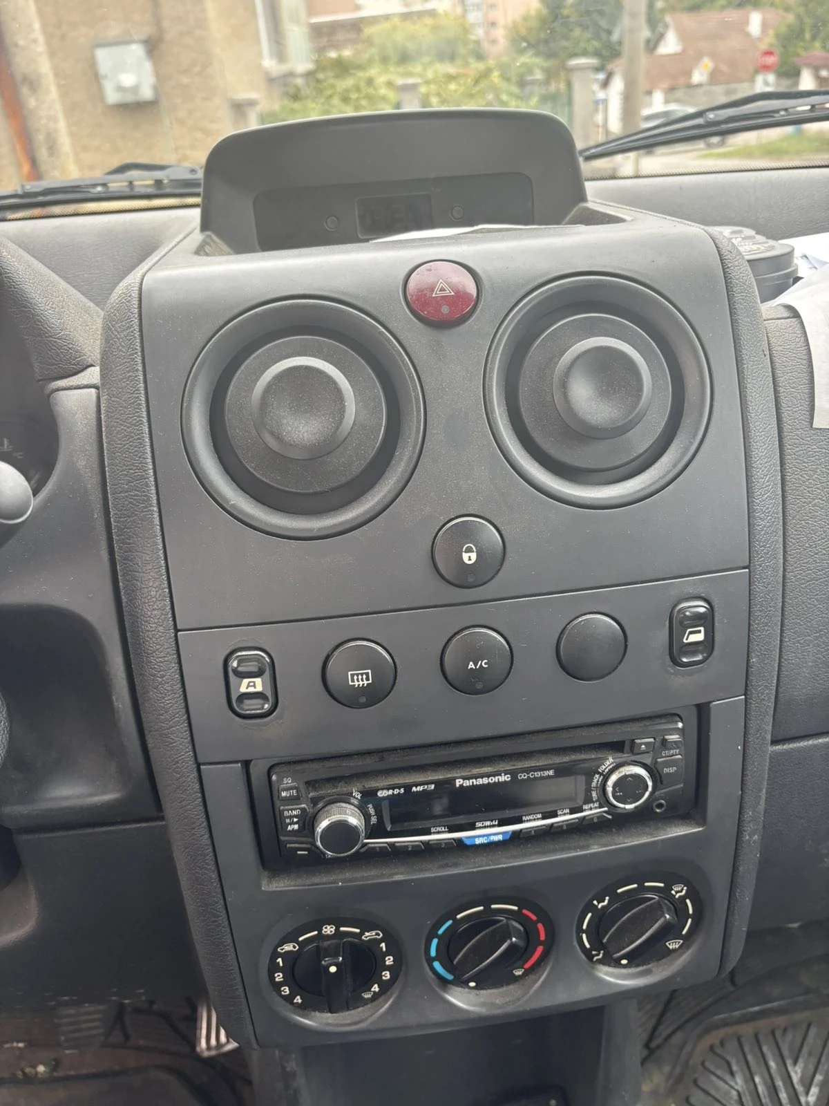 Citroen Berlingo 1.9 климатик - изображение 4