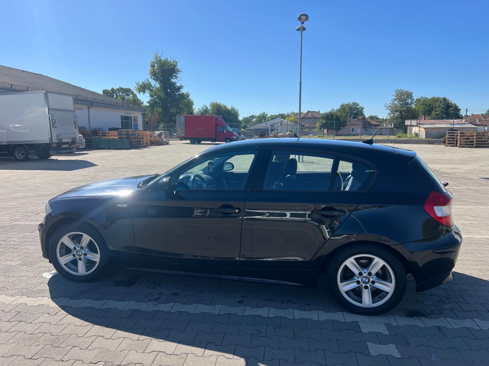 BMW 118  - изображение 7