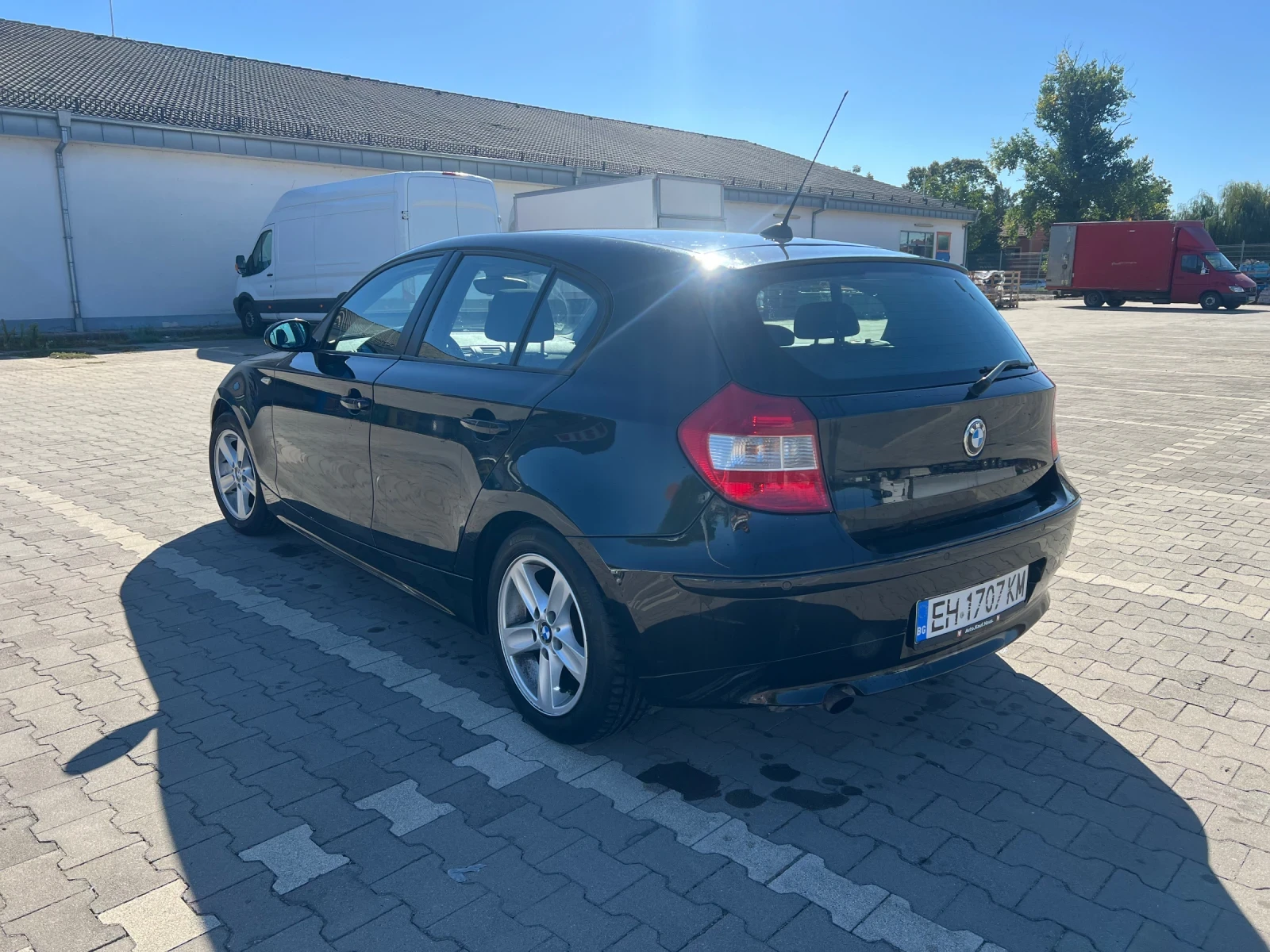 BMW 118  - изображение 9