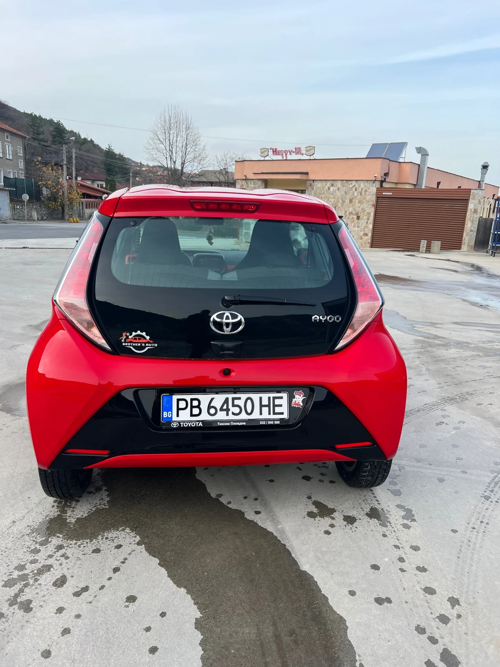 Toyota Aygo 1.0 - изображение 2