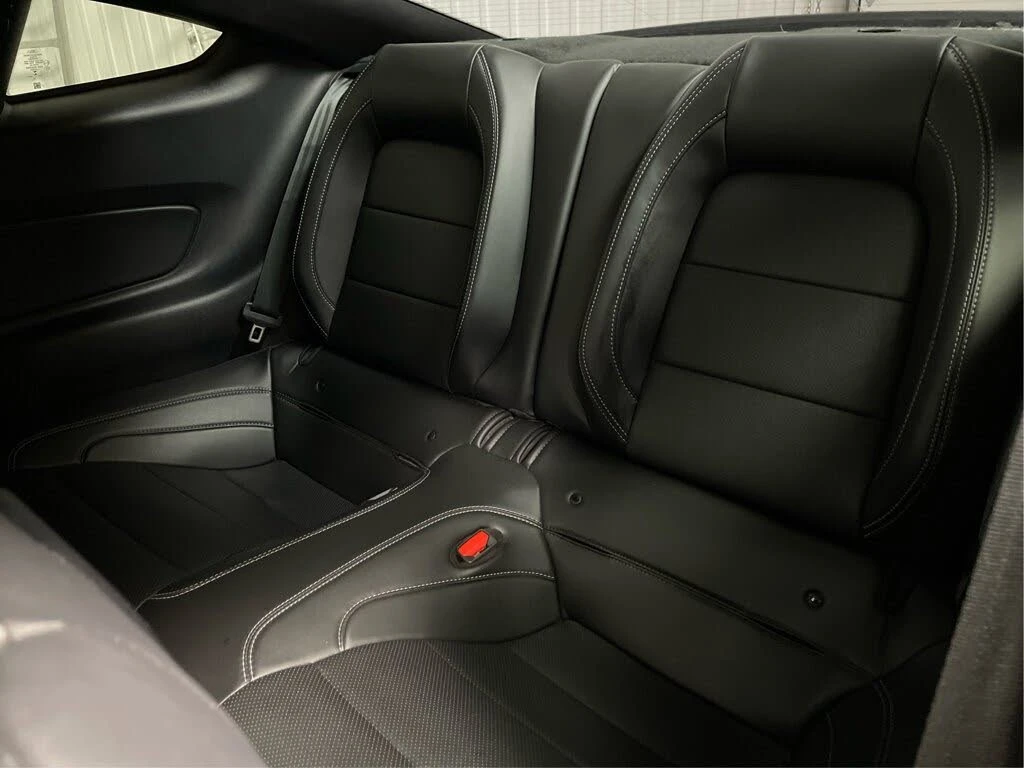 Ford Mustang GT* Premium* Fastback* АвтоКредит* (ЦЕНА ДО БГ) - изображение 10