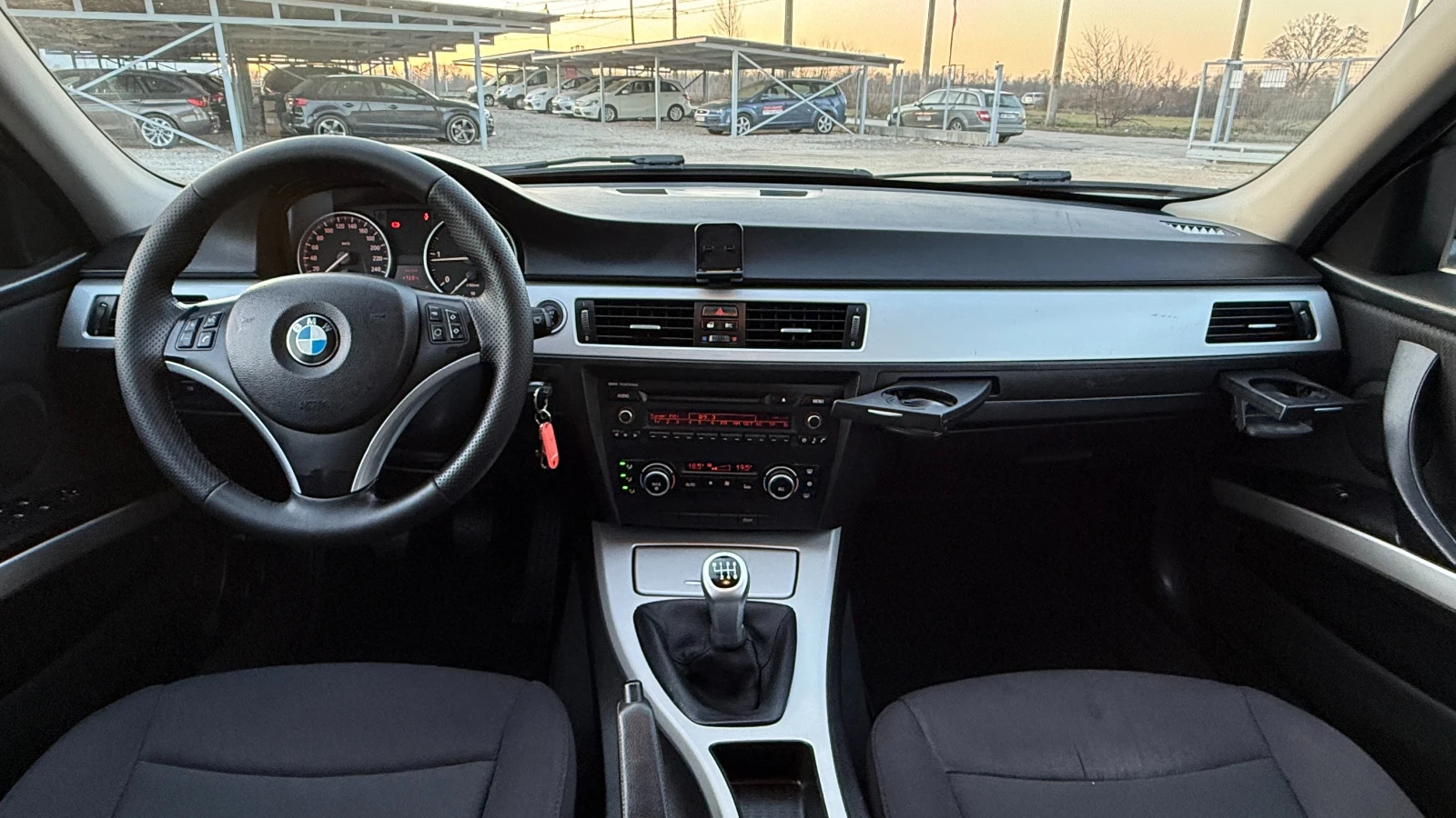 BMW 320 2.0TDI/143кс/194000км/ВНОС ИТАЛИЯ/EU5, снимка 12 - Автомобили и джипове - 53801305