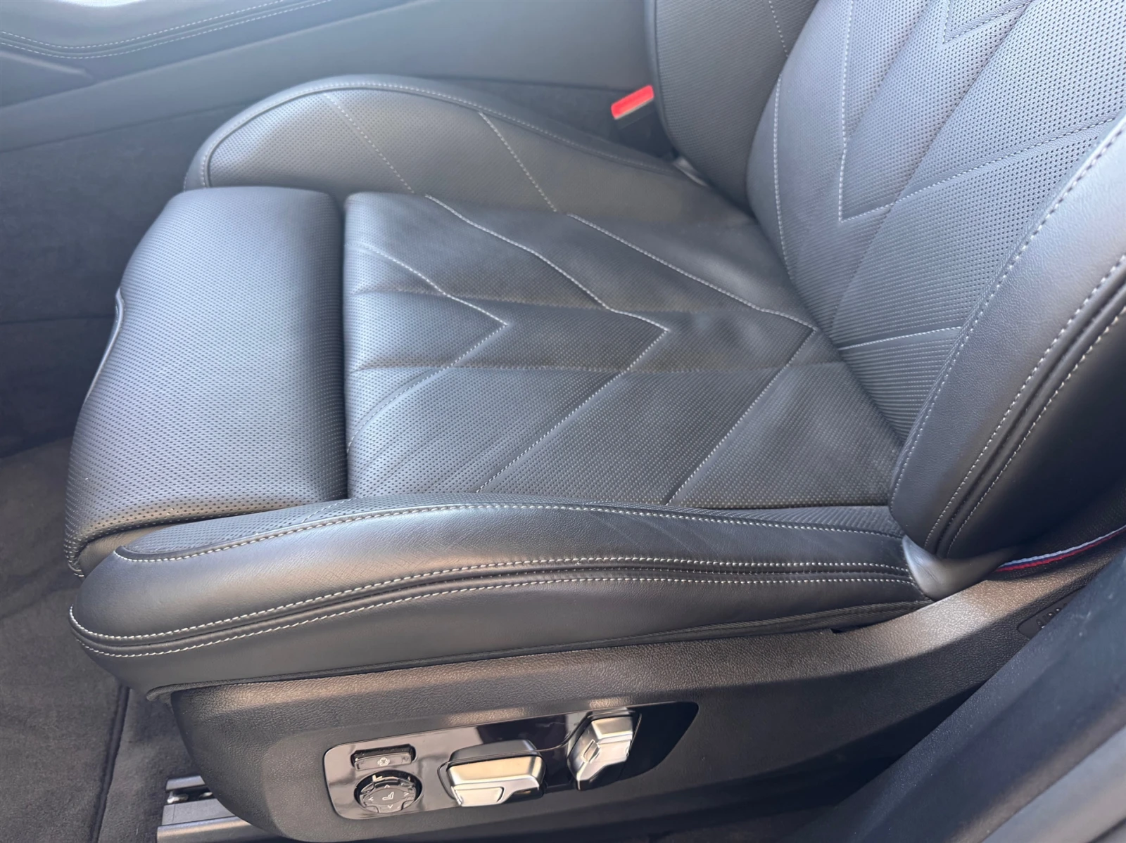 BMW XM Label, снимка 14 - Автомобили и джипове - 54303845