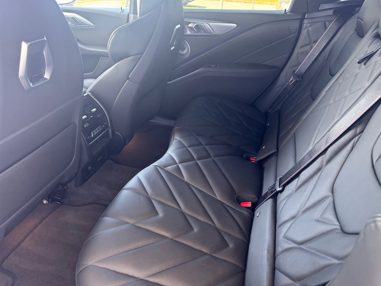 BMW XM Label, снимка 15 - Автомобили и джипове - 54303845