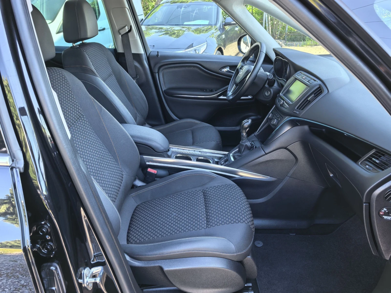 Opel Zafira Tourer C (Facelift 06.2019) 6+ 1места, снимка 14 - Автомобили и джипове - 54799571