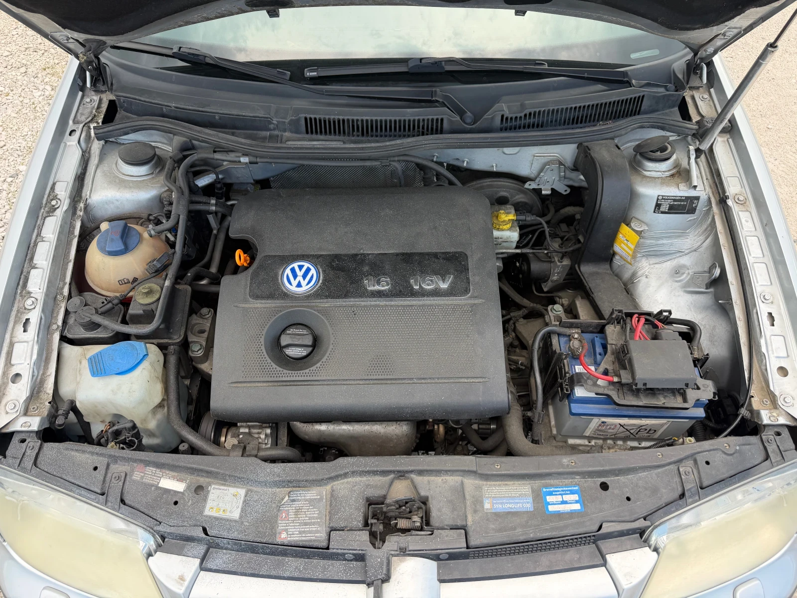 VW Bora 1.6/102кс Климатроник, 186000км, снимка 13 - Автомобили и джипове - 54863674