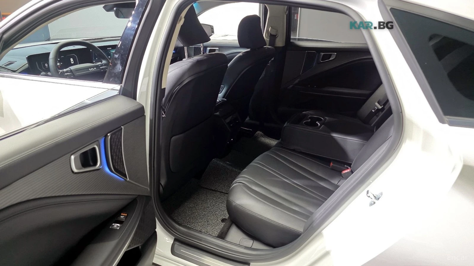 Kia K8 NOBLESSE* FULL-TECH* MASSAGE* , снимка 15 - Автомобили и джипове - 54896700