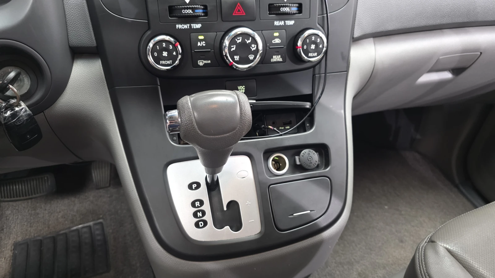 Kia Carnival GX* КРАЙНА ЦЕНА, снимка 9 - Автомобили и джипове - 55496120