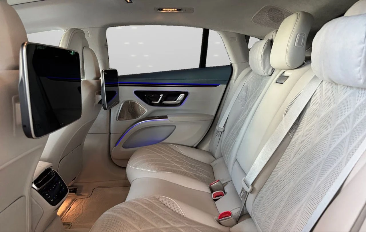 Mercedes-Benz EQS 580/4M/523HP/DUAL TONE/HYPERCHREEN/AMG/PANO/733z, снимка 13 - Автомобили и джипове - 55587267