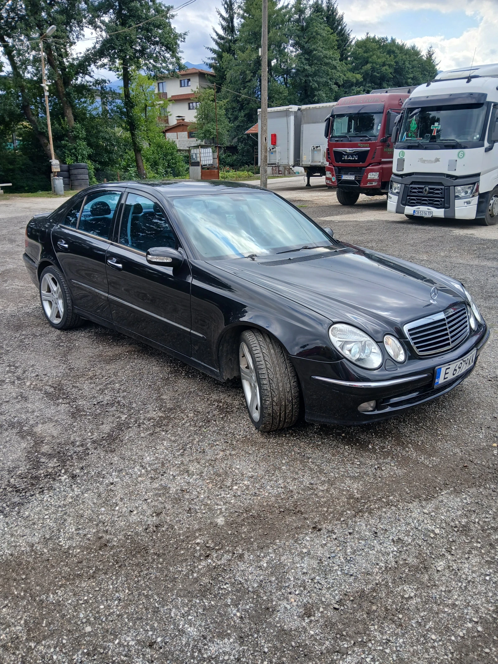 Mercedes-Benz E 270, снимка 2 - Автомобили и джипове - 55864254