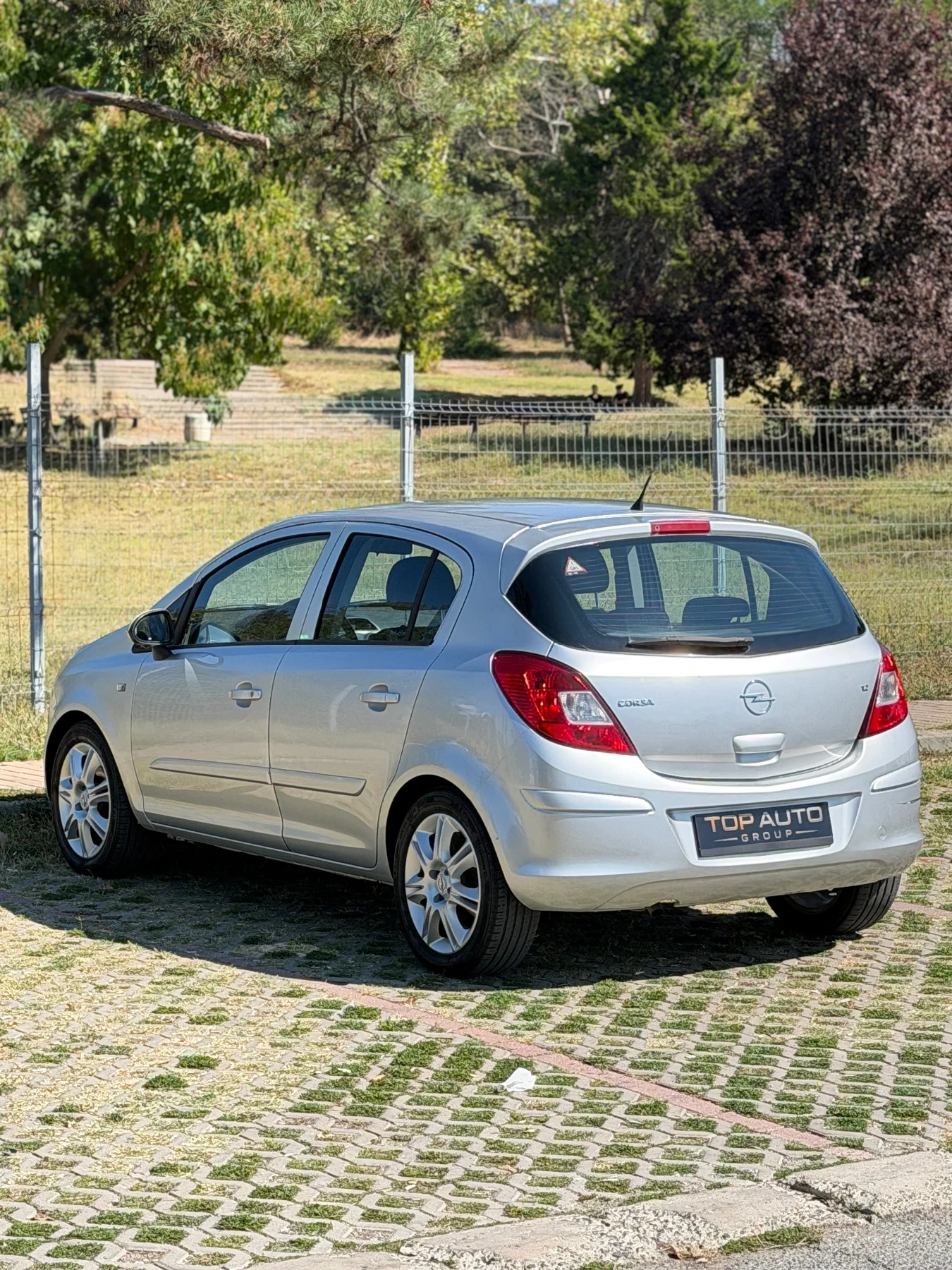 Opel Corsa 1.2 /Бензин/Газ/Клима/, снимка 6 - Автомобили и джипове - 56144131