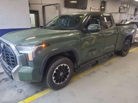 Toyota Tundra * SR CREW CAB STD BED * CARFAX * От Toyota * , снимка 1