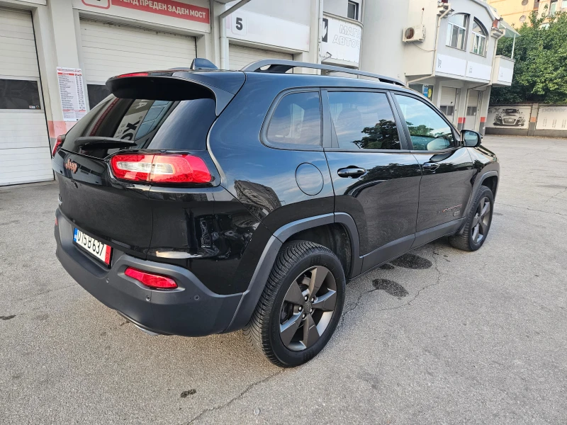 Jeep Cherokee 2.2d-(200HP)-Distronic/AT/4x4/75Anniv.Lim.Edition, снимка 5 - Автомобили и джипове - 46939603