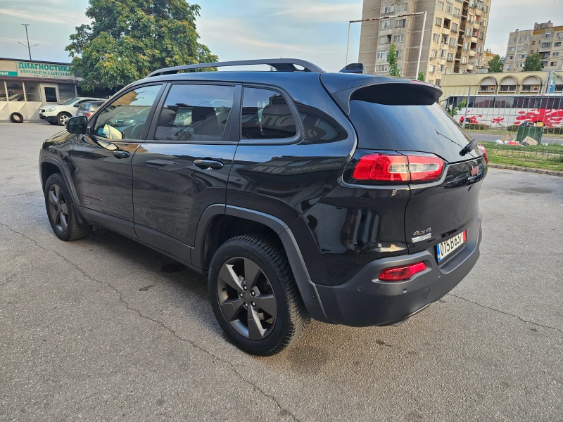 Jeep Cherokee 2.2d-(200HP)-Distronic/AT/4x4/75Anniv.Lim.Edition, снимка 3 - Автомобили и джипове - 46939603