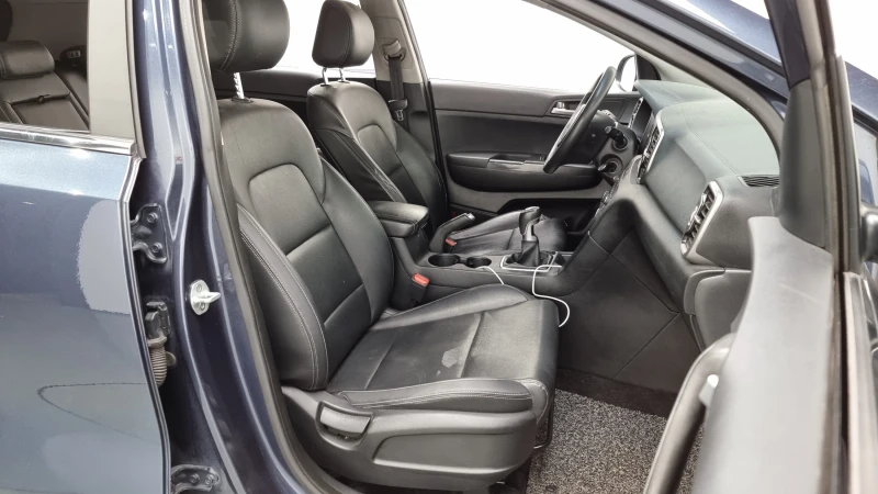 Kia Sportage 2.0 2WD TRENDY autogeorge.com, снимка 10 - Автомобили и джипове - 51903271