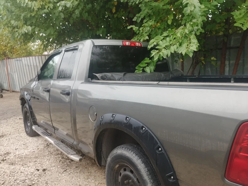 Dodge RAM 1500 Пикап 5.7 , снимка 10 - Автомобили и джипове - 52658314