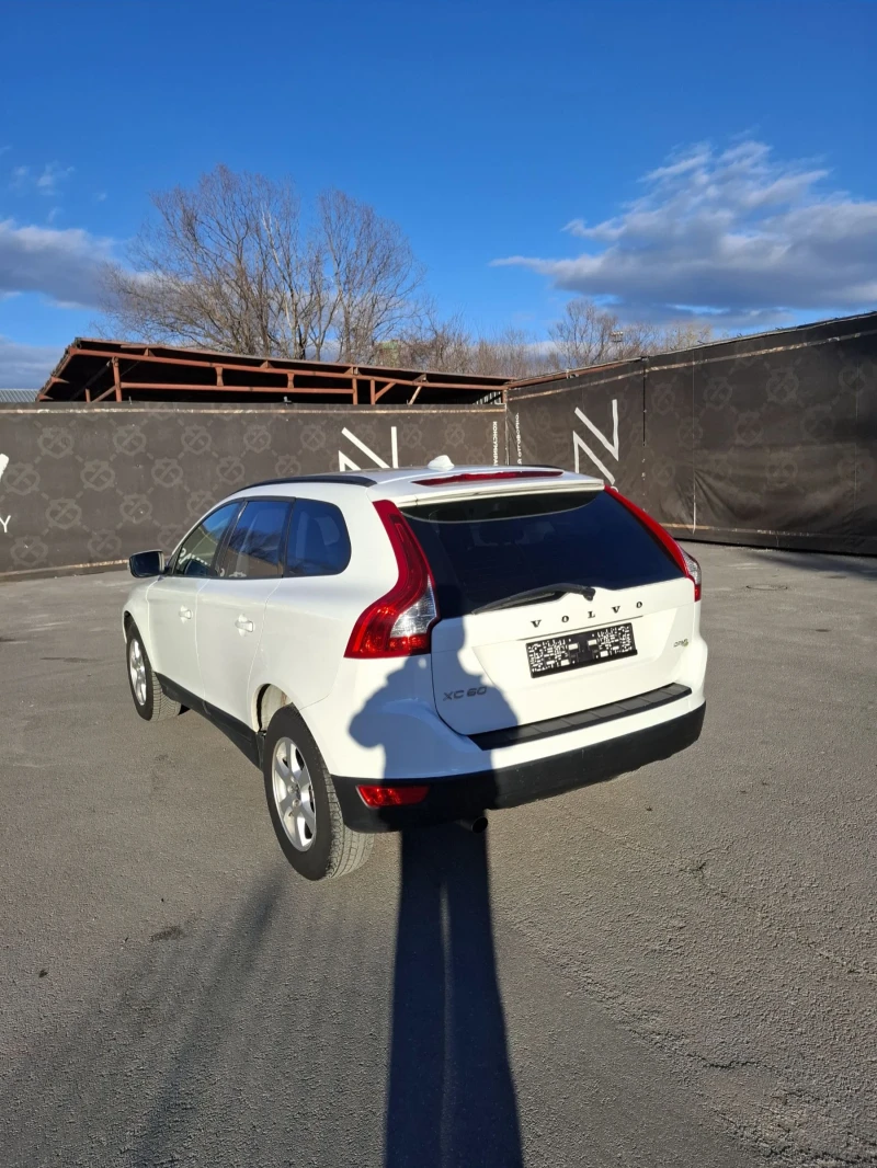 Volvo XC60 2.0D 163к.с 4Х4, снимка 5 - Автомобили и джипове - 52948719