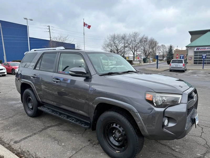 Toyota 4runner CARFAX* АВТОФИНАНСИРАНЕ БЕЗ ПЪРВОНАЧАЛНА ВНОСКА, снимка 2 - Автомобили и джипове - 53031941