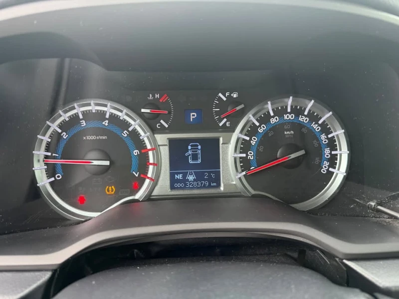 Toyota 4runner CARFAX* АВТОФИНАНСИРАНЕ БЕЗ ПЪРВОНАЧАЛНА ВНОСКА, снимка 10 - Автомобили и джипове - 53031941