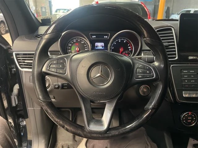 Mercedes-Benz GLS 500 * 4MATIC * PANORAMA * CARFAX * АвтоКредит, снимка 6 - Автомобили и джипове - 49598927