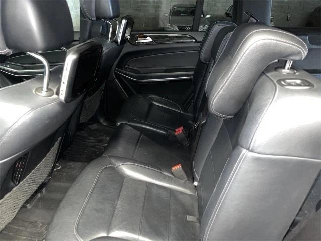 Mercedes-Benz GLS 500 * 4MATIC * PANORAMA * CARFAX * АвтоКредит, снимка 9 - Автомобили и джипове - 49598927