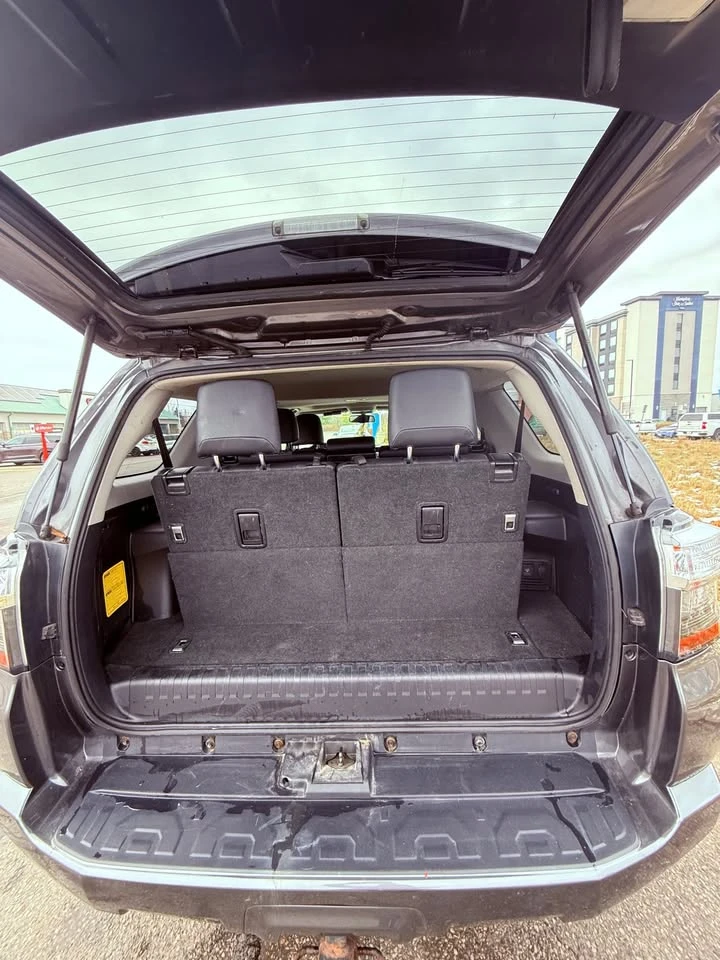 Toyota 4runner CARFAX* АВТОФИНАНСИРАНЕ БЕЗ ПЪРВОНАЧАЛНА ВНОСКА, снимка 5 - Автомобили и джипове - 53031941