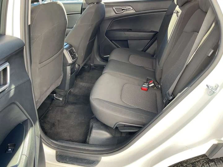 Kia Sportage, снимка 10 - Автомобили и джипове - 54427435