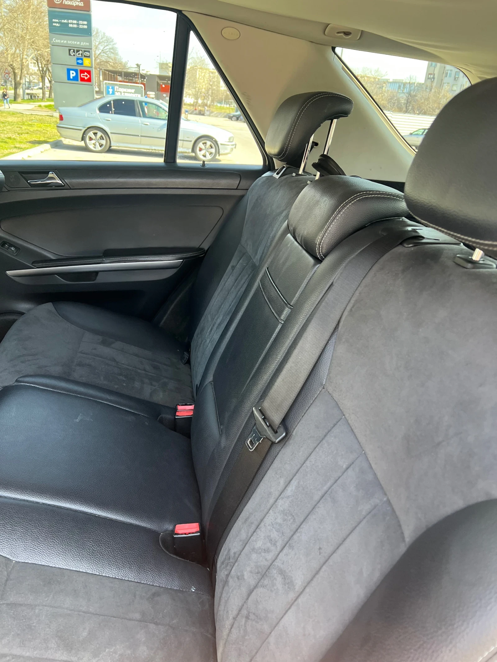 Mercedes-Benz ML 320, снимка 10 - Автомобили и джипове - 53820255