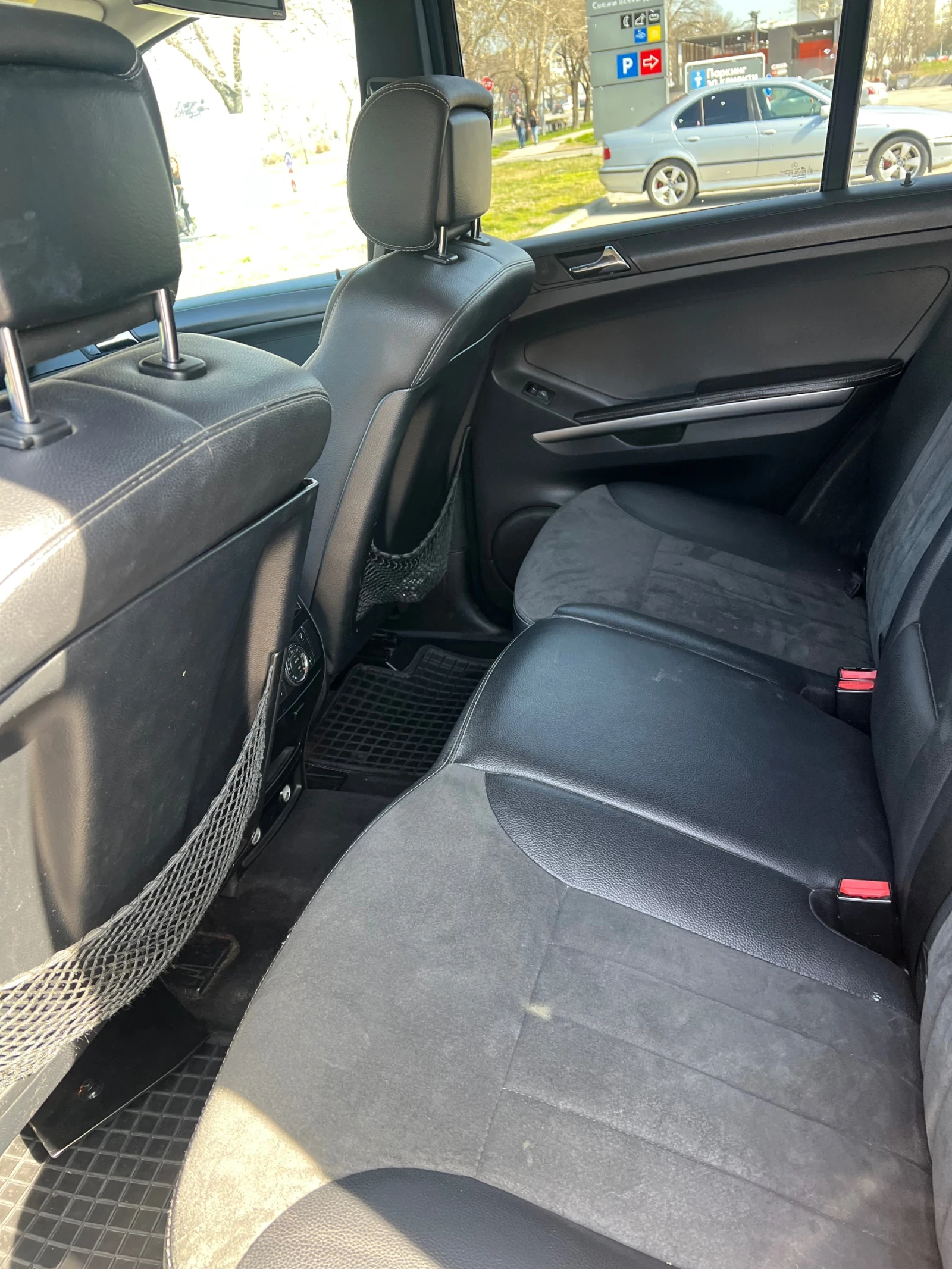 Mercedes-Benz ML 320, снимка 9 - Автомобили и джипове - 53820255