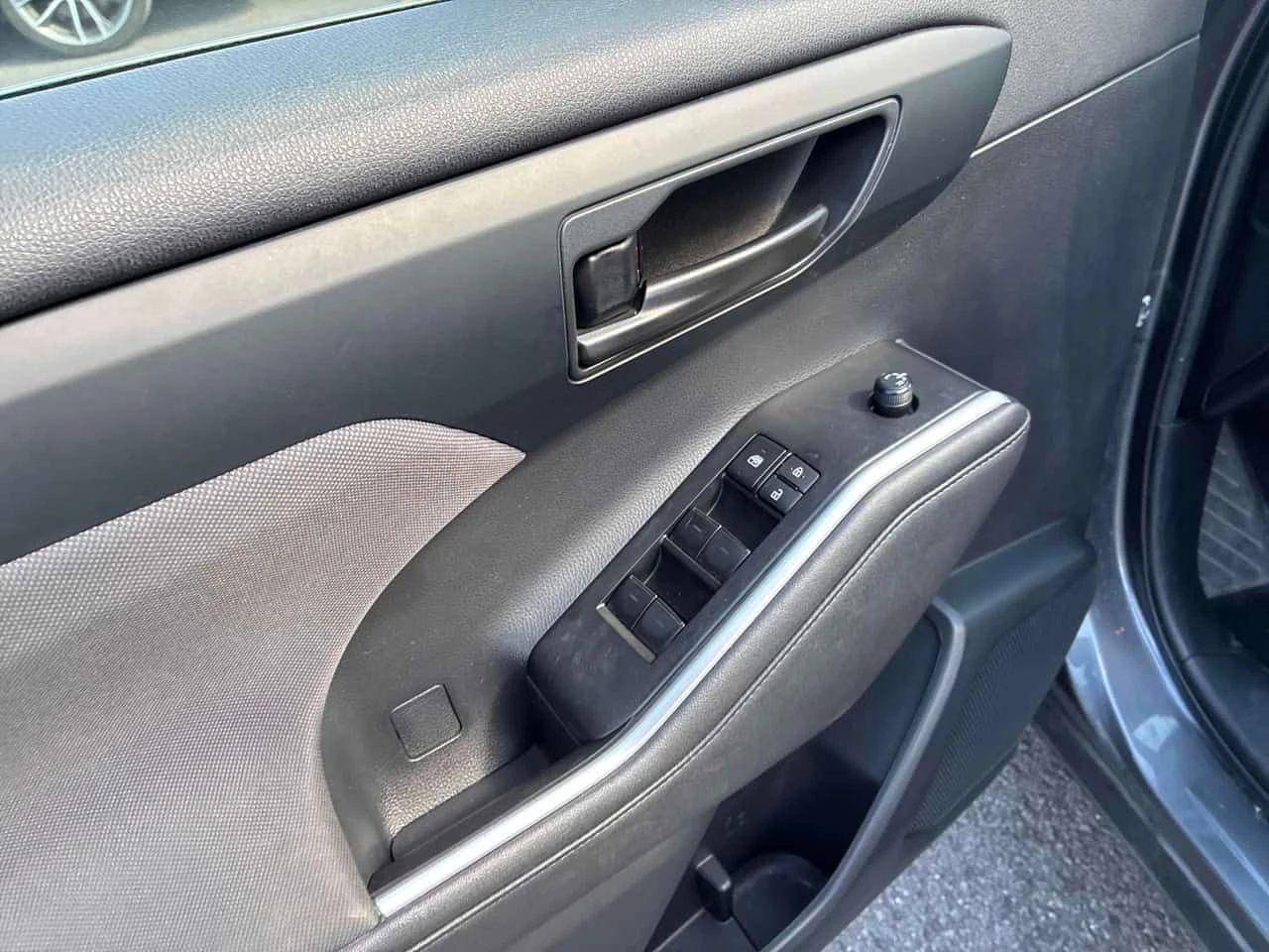 Toyota Highlander * AWD * ПОДГРЕВ* KEYLESS* , снимка 11 - Автомобили и джипове - 54321061