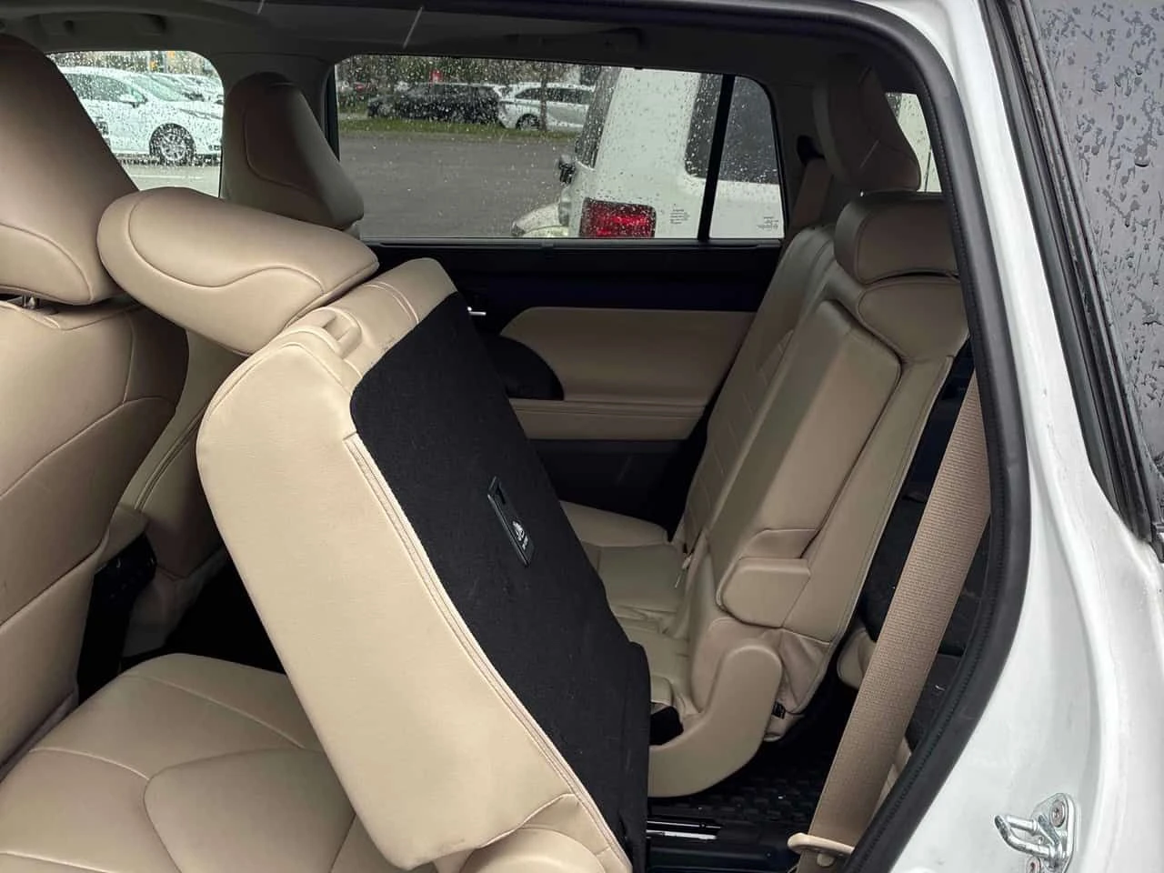 Toyota Highlander * Hybrid XLE * 7 МЕСТЕН * ПОДГРЕВ * ПАМЕТ * NAVI, снимка 17 - Автомобили и джипове - 54485514