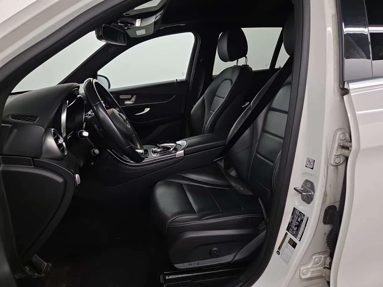 Mercedes-Benz GLE 300 * CARFAX * АВТОКРЕДИТ БЕЗ ПЪРВОНАЧАЛНА ВНОСКА * , снимка 9 - Автомобили и джипове - 54622034