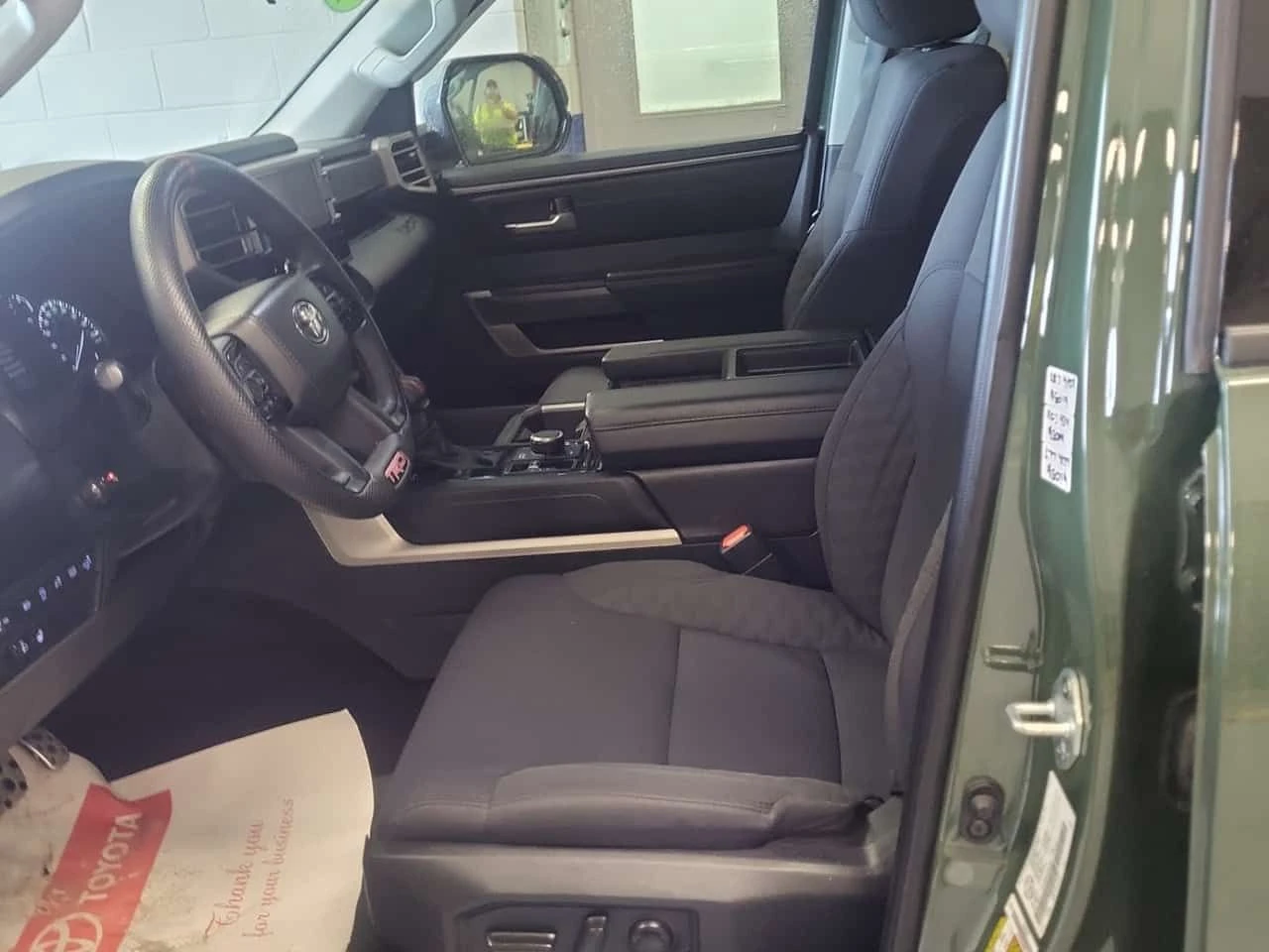 Toyota Tundra * SR CREW CAB STD BED * CARFAX * От Toyota * , снимка 7 - Автомобили и джипове - 54626361
