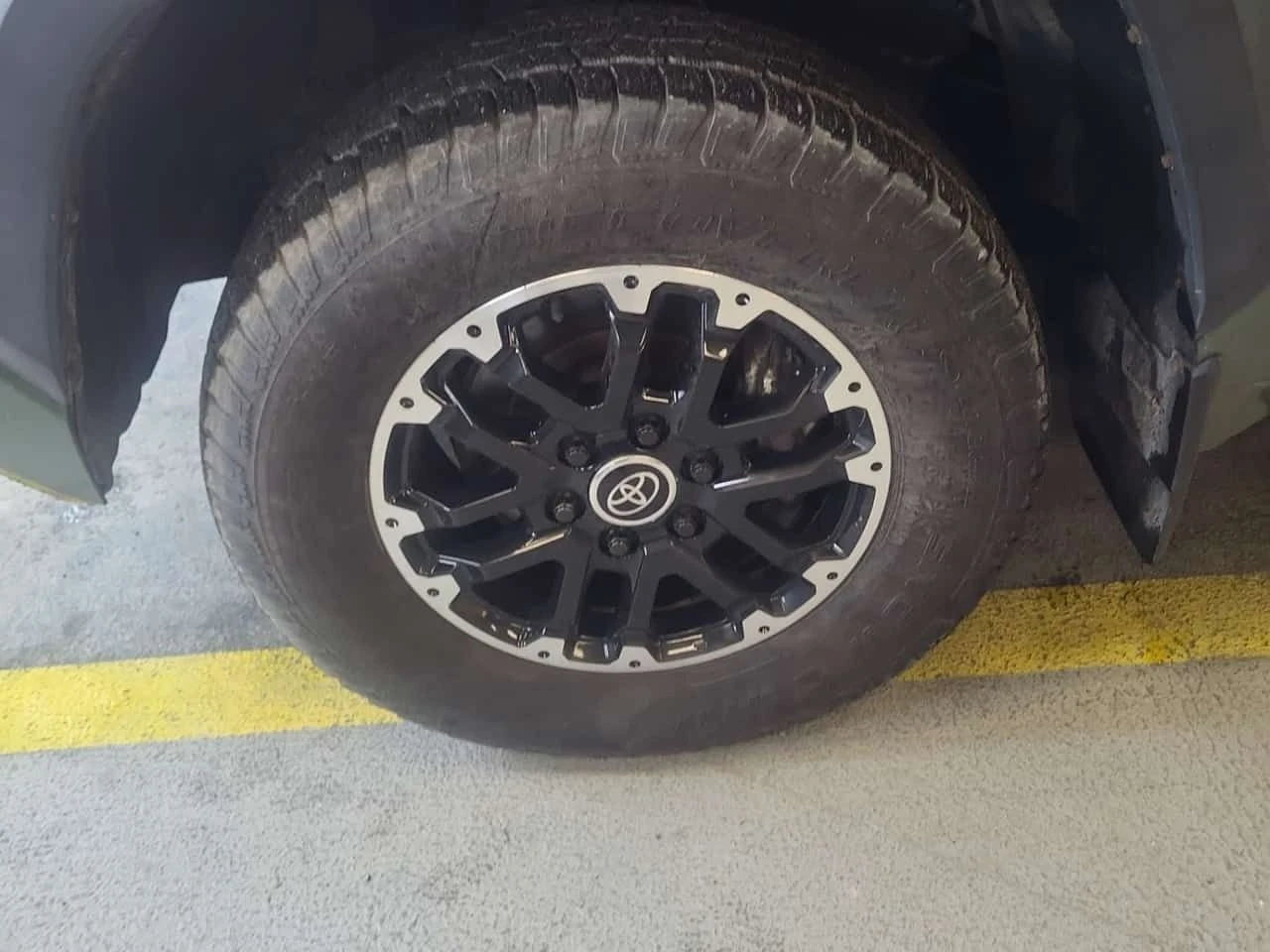 Toyota Tundra * SR CREW CAB STD BED * CARFAX * От Toyota * , снимка 14 - Автомобили и джипове - 54626361