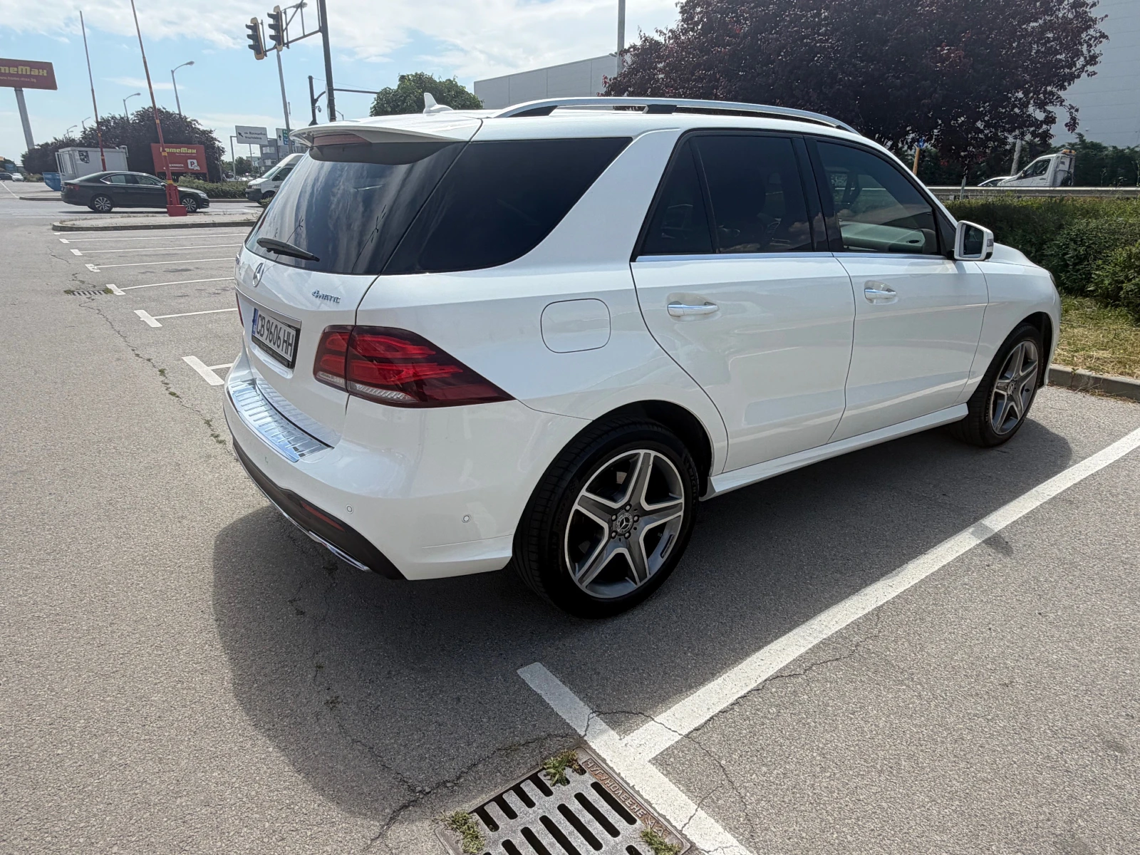 Mercedes-Benz GLE 350 4Matic, снимка 3 - Автомобили и джипове - 54805544
