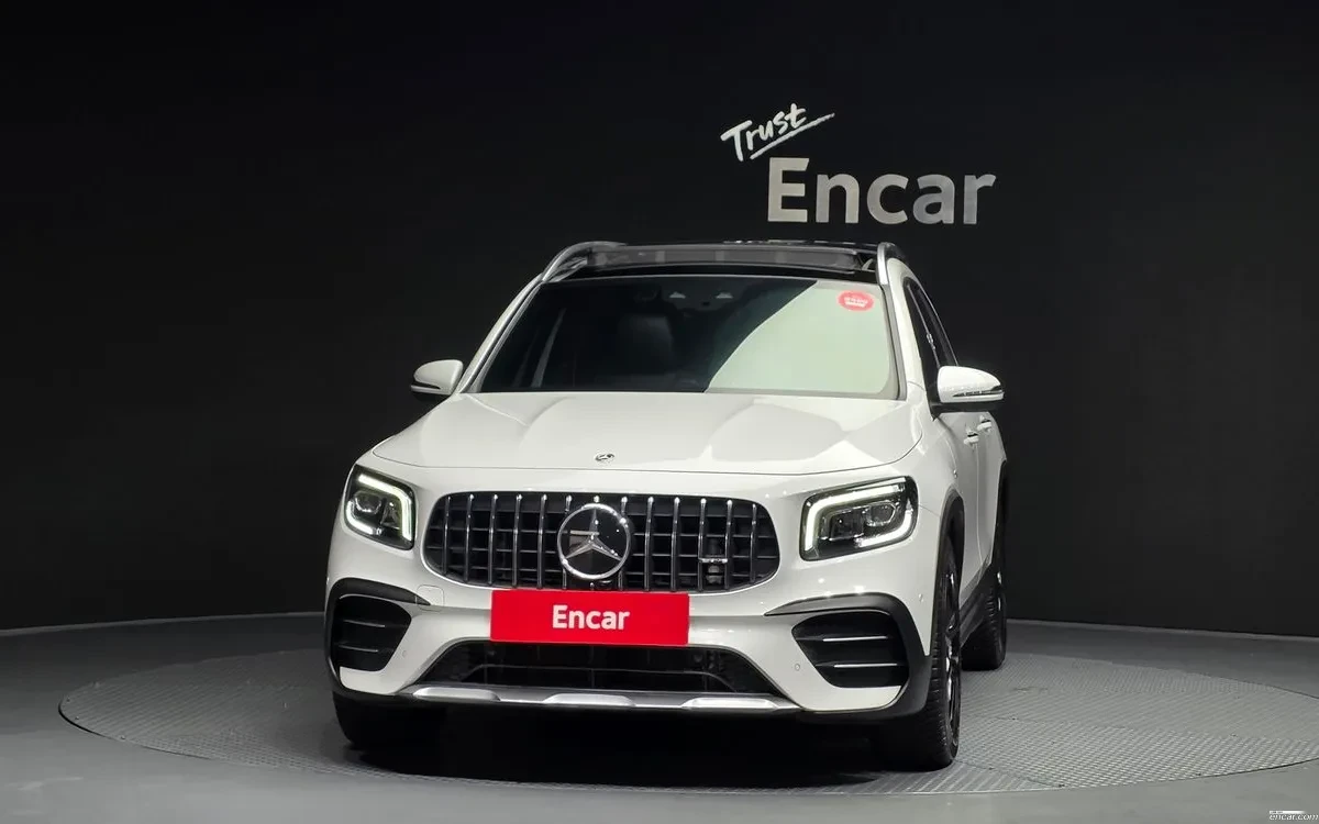 Mercedes-Benz GLB35AMG 4Matic* ОБДУХВАНЕ* КОЖЕН САЛОН, снимка 3 - Автомобили и джипове - 54847187