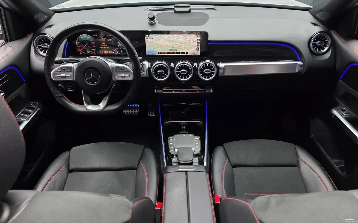 Mercedes-Benz GLB35AMG 4Matic* ОБДУХВАНЕ* КОЖЕН САЛОН, снимка 7 - Автомобили и джипове - 54847187