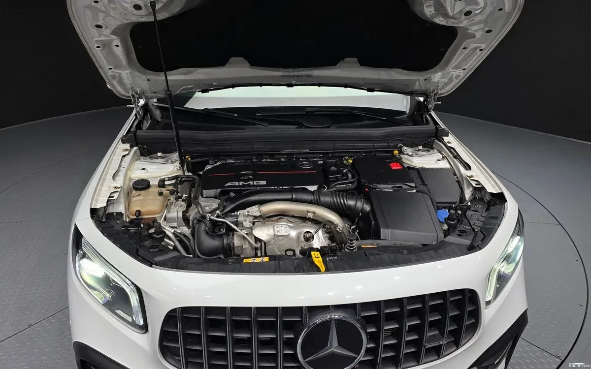 Mercedes-Benz GLB35AMG 4Matic* ОБДУХВАНЕ* КОЖЕН САЛОН, снимка 6 - Автомобили и джипове - 54847187