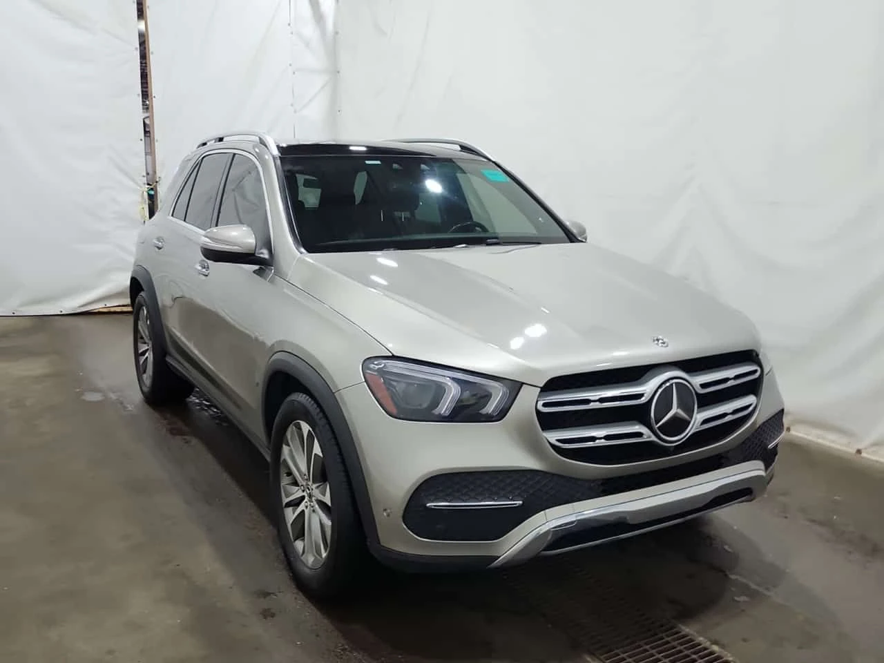 Mercedes-Benz GLE 450 * CARFAX * 360 КАМЕРА * ДИСТРОНИК * АВТОКРЕДИТ * , снимка 2 - Автомобили и джипове - 55007398